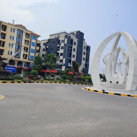 Lavish Residency Guest House Fasial Town Rawalpindi Ngoại thất bức ảnh