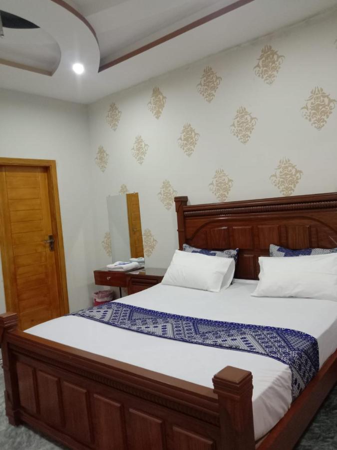 Lavish Residency Guest House Fasial Town Rawalpindi Ngoại thất bức ảnh