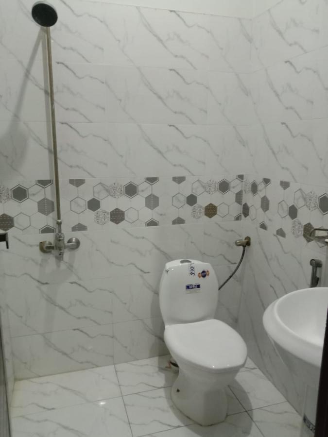 Lavish Residency Guest House Fasial Town Rawalpindi Ngoại thất bức ảnh