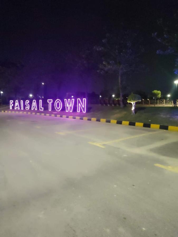 Lavish Residency Guest House Fasial Town Rawalpindi Ngoại thất bức ảnh